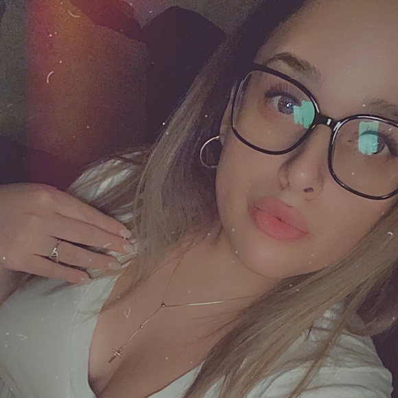 Meet your Posher, Alice - Picture 1 of 1